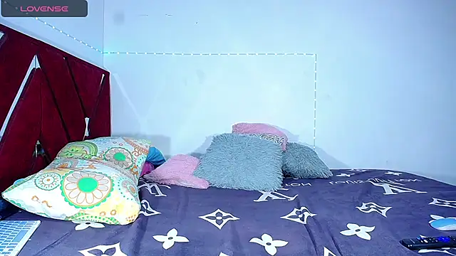 Snapshot of DanisaBrown chatting on 6, 12, 2024 DanisaBrown online show from 6, 12, 2024