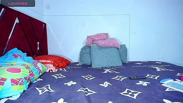 Snapshot of DanisaBrown chatting on 10, 12, 2024 DanisaBrown online show from 10, 12, 2024