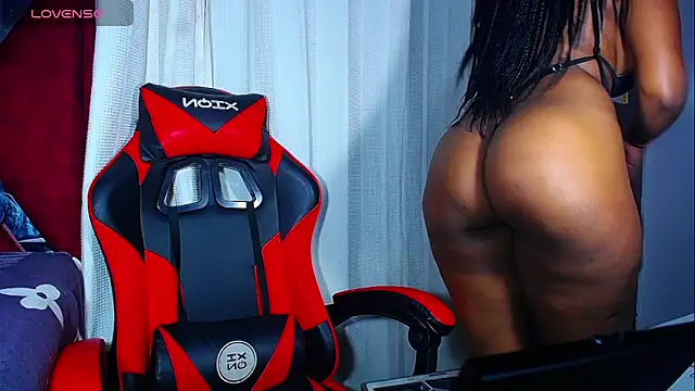 Snapshot of DanisaBrown chatting on 2, 11, 2025 DanisaBrown online show from 2, 11, 2025