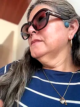 Snapshot of emma_tour chatting on 9, 11, 2025 emma tour online show from 9, 11, 2025