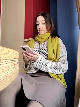 Snapshot of EvaXOAir chatting on 7, 1, 2025 EvaXOAir online show from 7, 1, 2025