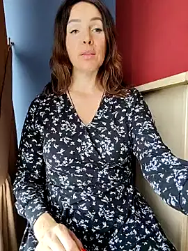 Snapshot of EvaXOAir chatting on 15, 2, 2025 EvaXOAir online show from 15, 2, 2025