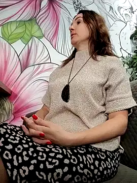 Snapshot of EvaXOAir chatting on 19, 2, 2025 EvaXOAir online show from 19, 2, 2025