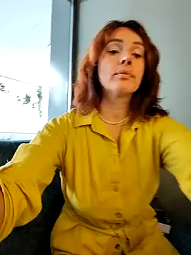 Snapshot of EvaXOAir chatting on 18, 9, 2025 EvaXOAir online show from 18, 9, 2025