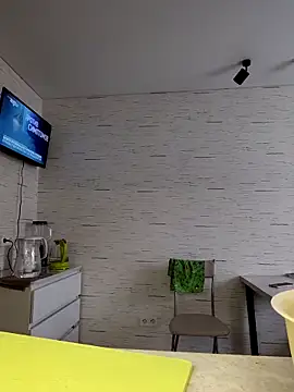 Snapshot of EvaXOAir chatting on 28, 9, 2025 EvaXOAir online show from 28, 9, 2025