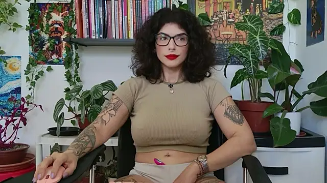 Snapshot of TaliMajesty chatting on 6, 5, 2026 TaliMajesty online show from 6, 5, 2026