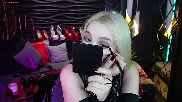 Snapshot of MistressDarsy chatting on 24, 1, 2025 MistressDarsy online show from 24, 1, 2025