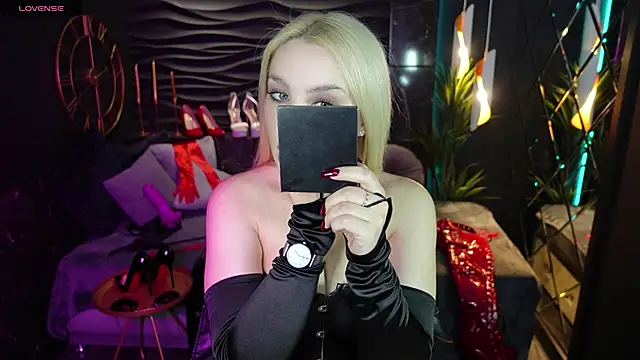 Snapshot of MistressDarsy chatting on 27, 1, 2025 MistressDarsy online show from 27, 1, 2025