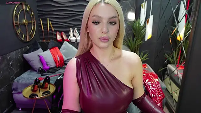 Snapshot of MistressDarsy chatting on 10, 2, 2025 MistressDarsy online show from 10, 2, 2025