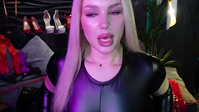 Snapshot of MistressDarsy chatting on 16, 3, 2025 MistressDarsy online show from 16, 3, 2025