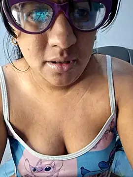 Snapshot of ZaidaWet chatting on 7, 11, 2025 ZaidaWet online show from 7, 11, 2025