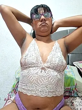 Snapshot of ZaidaWet chatting on 25, 11, 2025 ZaidaWet online show from 25, 11, 2025