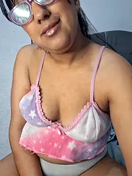 Snapshot of ZaidaWet chatting on 1, 12, 2025 ZaidaWet online show from 1, 12, 2025