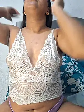 Snapshot of ZaidaWet chatting on 3, 12, 2025 ZaidaWet online show from 3, 12, 2025