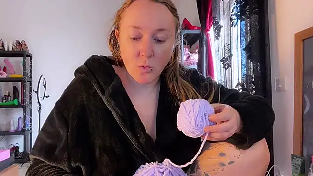 kisicaxx online show from 28, 11, 2025