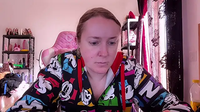 kisicaxx online show from 6, 1, 2026