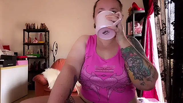 kisicaxx online show from 17, 5, 2026