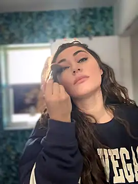 lovely beast online show from 8, 11, 2025