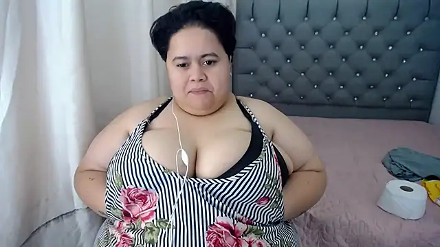 hotlesby4uxxx online show from 11, 12, 2024