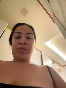 Snapshot of Tightwetholesxx chatting on 10, 10, 2025 Tightwetholesxx online show from 10, 10, 2025