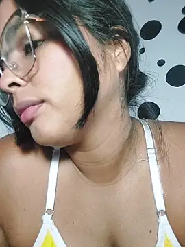 Snapshot of missmelissa_ chatting on 19, 4, 2026 missmelissa online show from 19, 4, 2026
