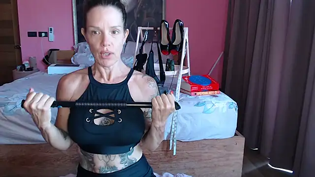 Snapshot of mommyselenafit_ chatting on 22, 9, 2025 mommyselenafit online show from 22, 9, 2025