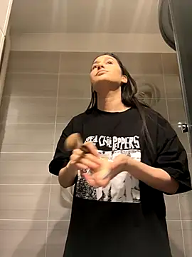 Snapshot of IrisBlues chatting on 2, 12, 2025 IrisBlues online show from 2, 12, 2025