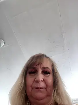 Irina2909xh online show from 19, 2, 2026