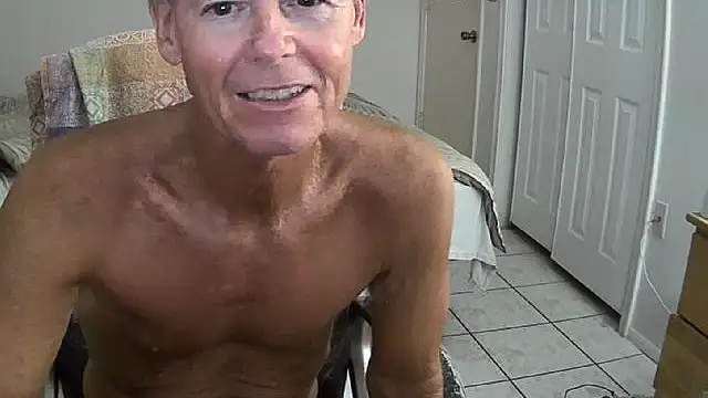 Snapshot of nakeedcowboi65 chatting on 3, 10, 2025 nakeedcowboi65 online show from 3, 10, 2025