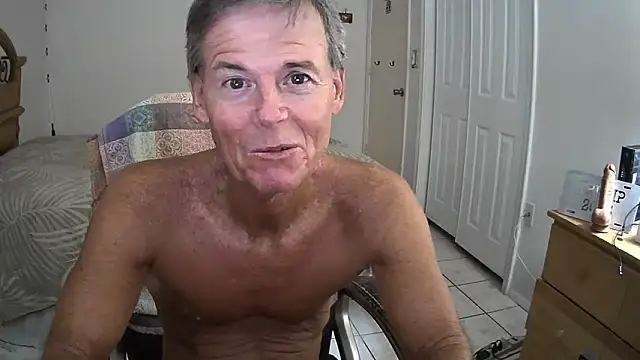 Snapshot of nakeedcowboi65 chatting on 4, 10, 2025 nakeedcowboi65 online show from 4, 10, 2025