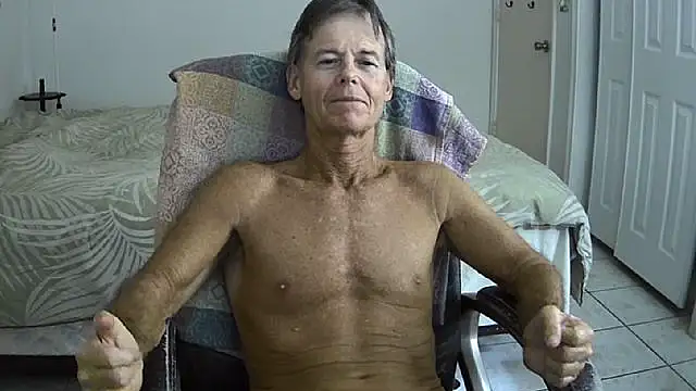 Snapshot of nakeedcowboi65 chatting on 5, 11, 2025 nakeedcowboi65 online show from 5, 11, 2025