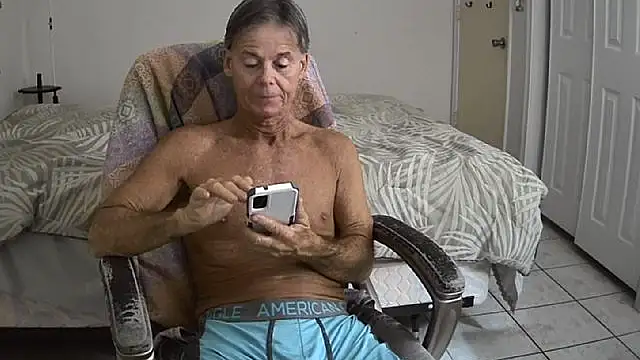 Snapshot of nakeedcowboi65 chatting on 15, 11, 2025 nakeedcowboi65 online show from 15, 11, 2025