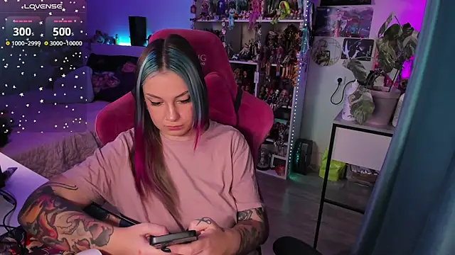 ChloeKohaku online show from 3, 2, 2025