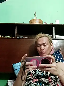 Snapshot of QueenSoreal chatting on 2, 6, 2026 QueenSoreal online show from 2, 6, 2026