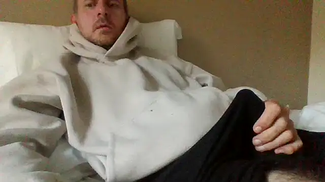 Snapshot of verylargecock chatting on 13, 9, 2025 verylargecock online show from 13, 9, 2025