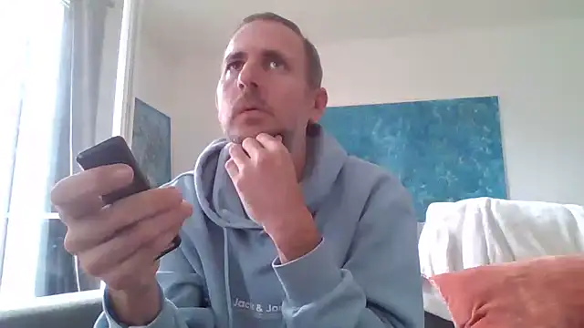 Snapshot of verylargecock chatting on 17, 9, 2025 verylargecock online show from 17, 9, 2025