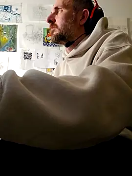 Snapshot of verylargecock chatting on 21, 11, 2025 verylargecock online show from 21, 11, 2025