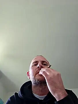 Snapshot of verylargecock chatting on 15, 12, 2025 verylargecock online show from 15, 12, 2025