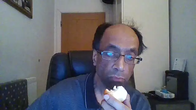 rauncher1 online show from 19, 12, 2025