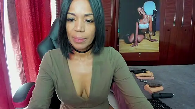 Snapshot of LUISSA_ chatting on 27, 1, 2025 LUISSA online show from 27, 1, 2025