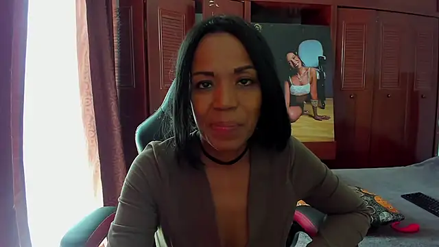 Snapshot of LUISSA_ chatting on 27, 1, 2025 LUISSA online show from 27, 1, 2025