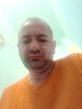 Snapshot of Venelin_ruse chatting on 4, 4, 2026 Venelin ruse online show from 4, 4, 2026