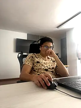 Snapshot of jean283829 chatting on 3, 12, 2025 jean283829 online show from 3, 12, 2025