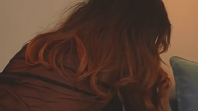 YaaraCollins online show from 23, 2, 2025