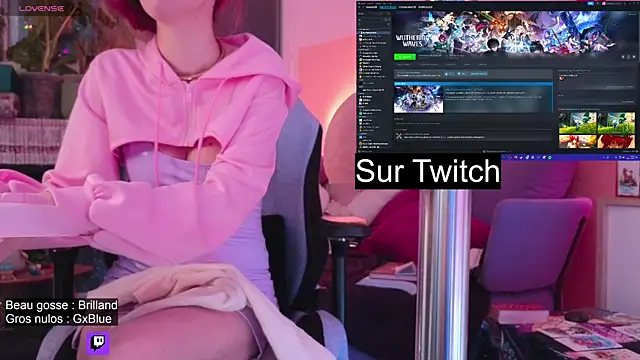 Snapshot of Indriya2x0 chatting on 4, 11, 2025 Indriya2x0 online show from 4, 11, 2025