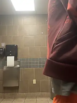 Snapshot of cumgitsumdic chatting on 6, 2, 2025 cumgitsumdic online show from 6, 2, 2025