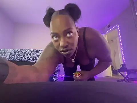 ChocolateTingz online show from 13, 12, 2024