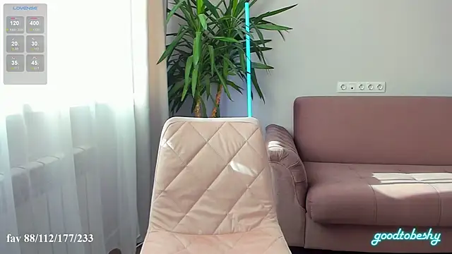 Snapshot of goodtobeshy chatting on 26, 10, 2025 goodtobeshy online show from 26, 10, 2025