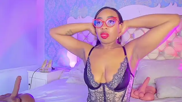 CaseyMoon online show from 2, 4, 2026