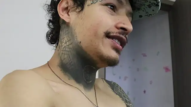 Snapshot of trieone chatting on 2, 11, 2025 trieone online show from 2, 11, 2025